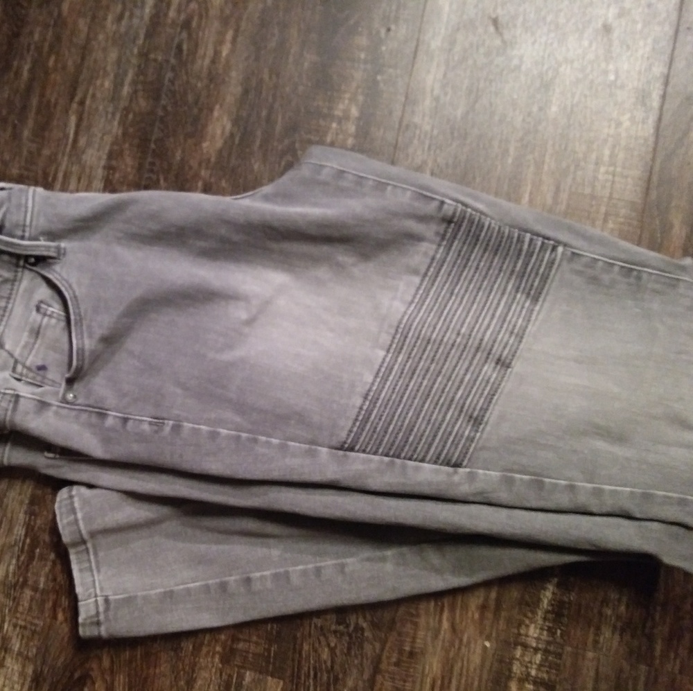 Mossimo Mid-Rise Skinny Jeans with Stretch